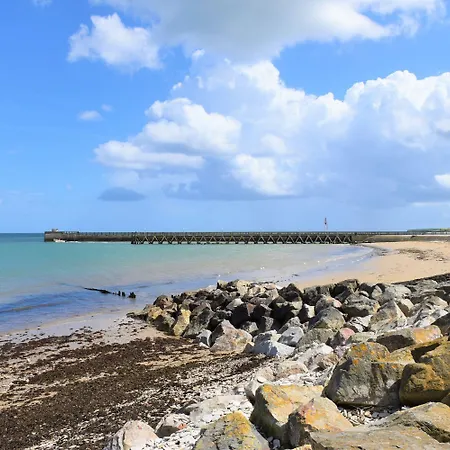 阿多尼斯格兰营地公寓 - 德索拉岛住宅 酒店
