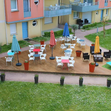 阿多尼斯格兰营地公寓 - 德索拉岛住宅 酒店 3*