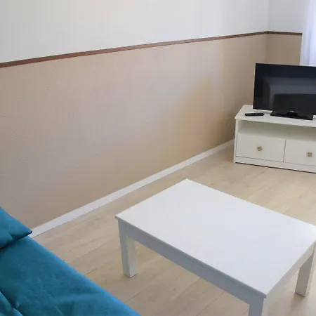 阿多尼斯格兰营地公寓 - 德索拉岛住宅 3*