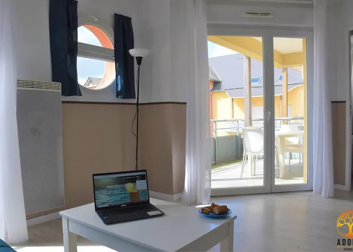 Adonis - Les Isles De Sola Hotel