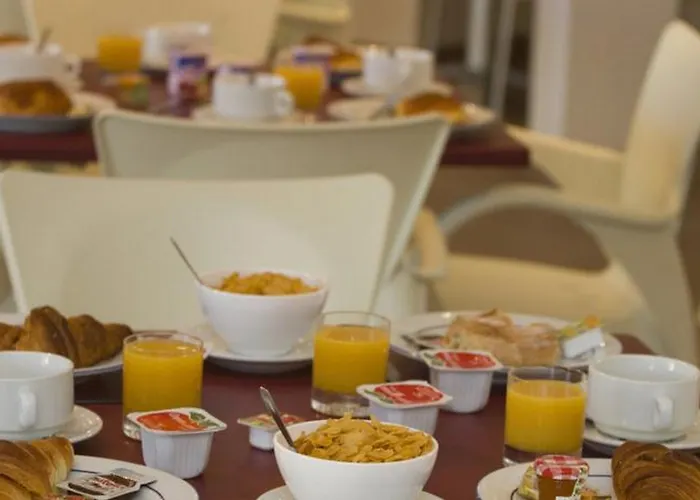 Adonis - Les Isles De Sola