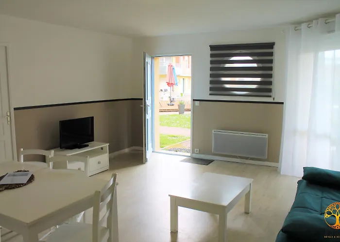 Adonis - Les Isles De Sola