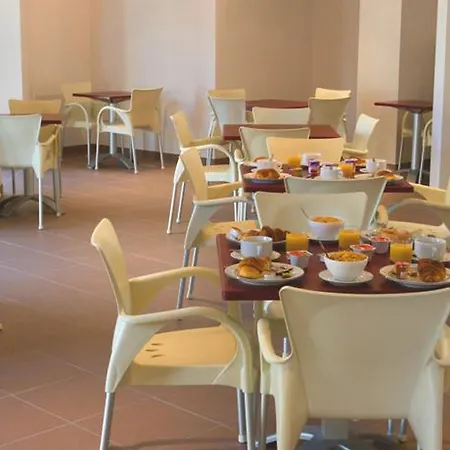 Hotel Adonis - Les Isles De Sola