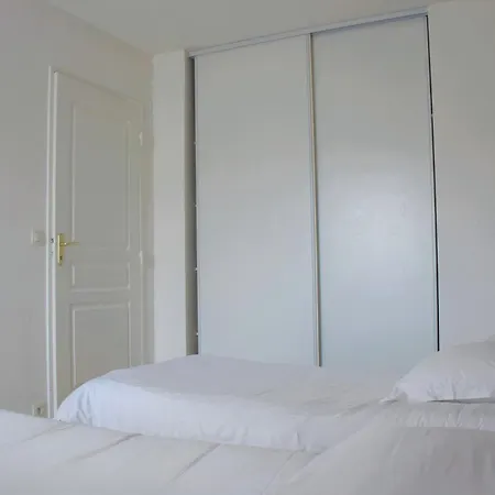 Adonis - Les Isles De Sola 3*