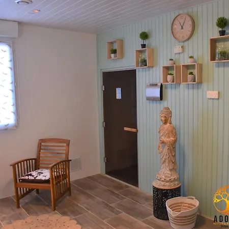 Hotel Adonis - Les Isles De Sola