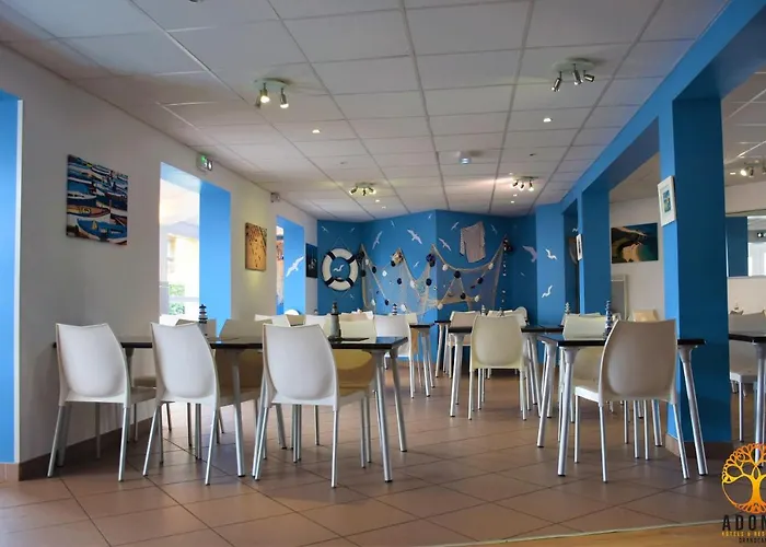 Adonis - Les Isles De Sola Otel