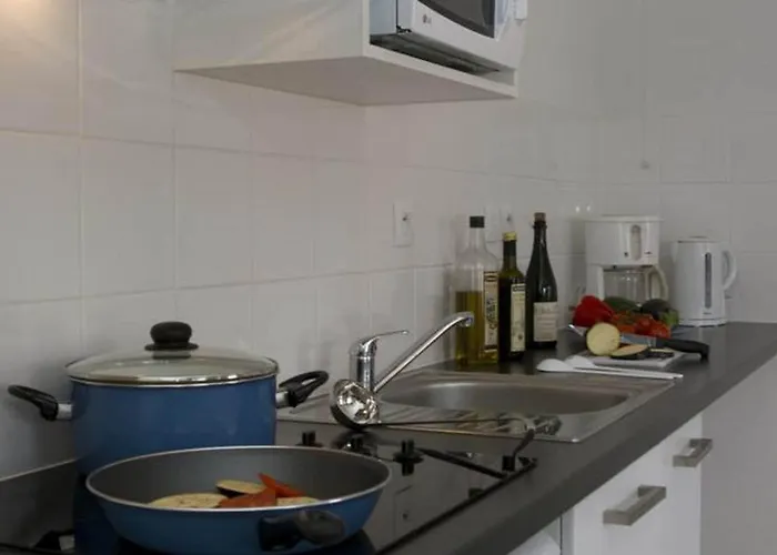 Adonis - Les Isles De Sola