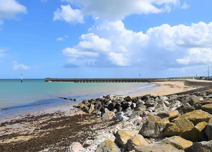 Adonis - Les Isles De Sola Otel