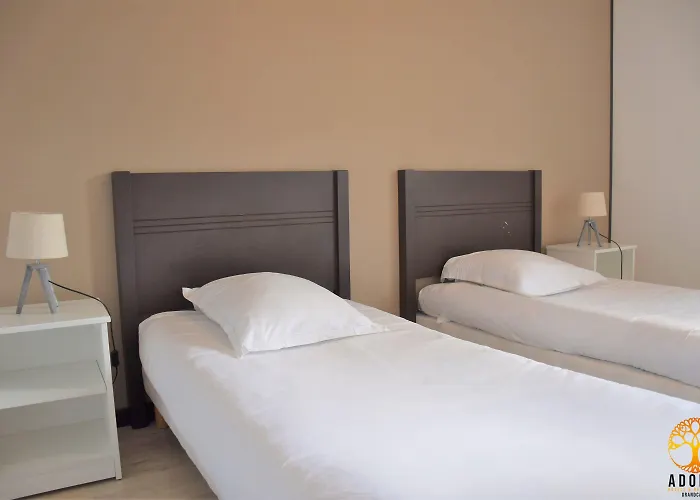 Adonis - Les Isles De Sola Otel